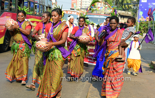 Konkani lokostav procession